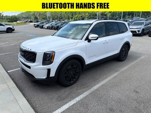 Used 2022 Kia Telluride EX w/ EX Premium Package AWD/4WD image 3