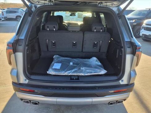 New 2026 Chevrolet Traverse LT image 18