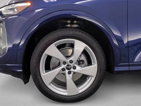 Used 2025 Audi Q5 Premium Plus w/ Premium Plus AWD/4WD image 28