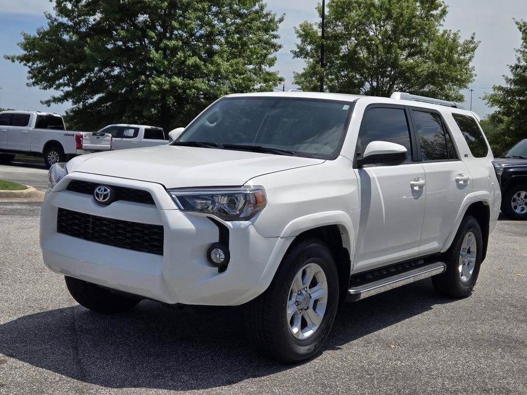 Used 2018 Toyota 4Runner SR5 AWD/4WD image 1