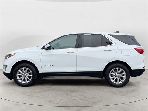 Used 2021 Chevrolet Equinox LT image 2