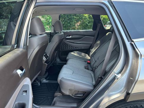 Used 2019 Hyundai Santa Fe SE AWD/4WD image 5