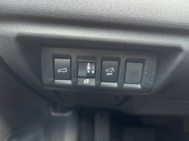 Certified 2025 Subaru Outback Premium AWD/4WD image 21