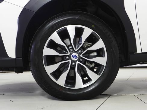 Certified 2023 Subaru Outback Limited XT image 5