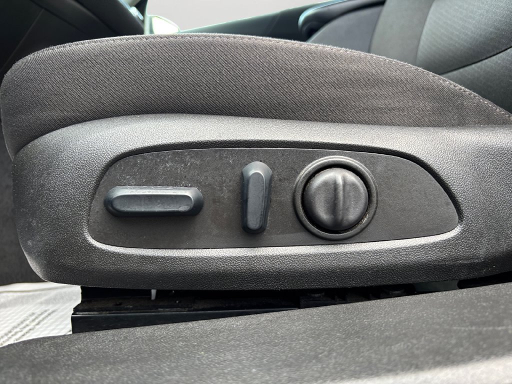 Used 2025 Chevrolet Malibu LT FWD image 25