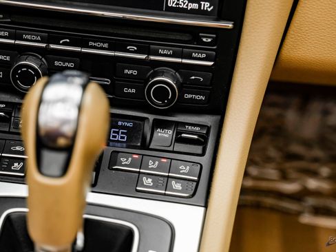 Used 2015 Porsche 911 Carrera S image 61