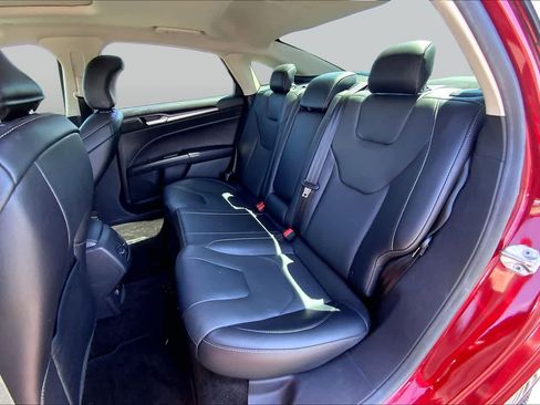 Used 2017 Ford Fusion Energi Titanium FWD image 21