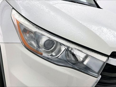 Used 2016 Toyota Highlander Limited image 39