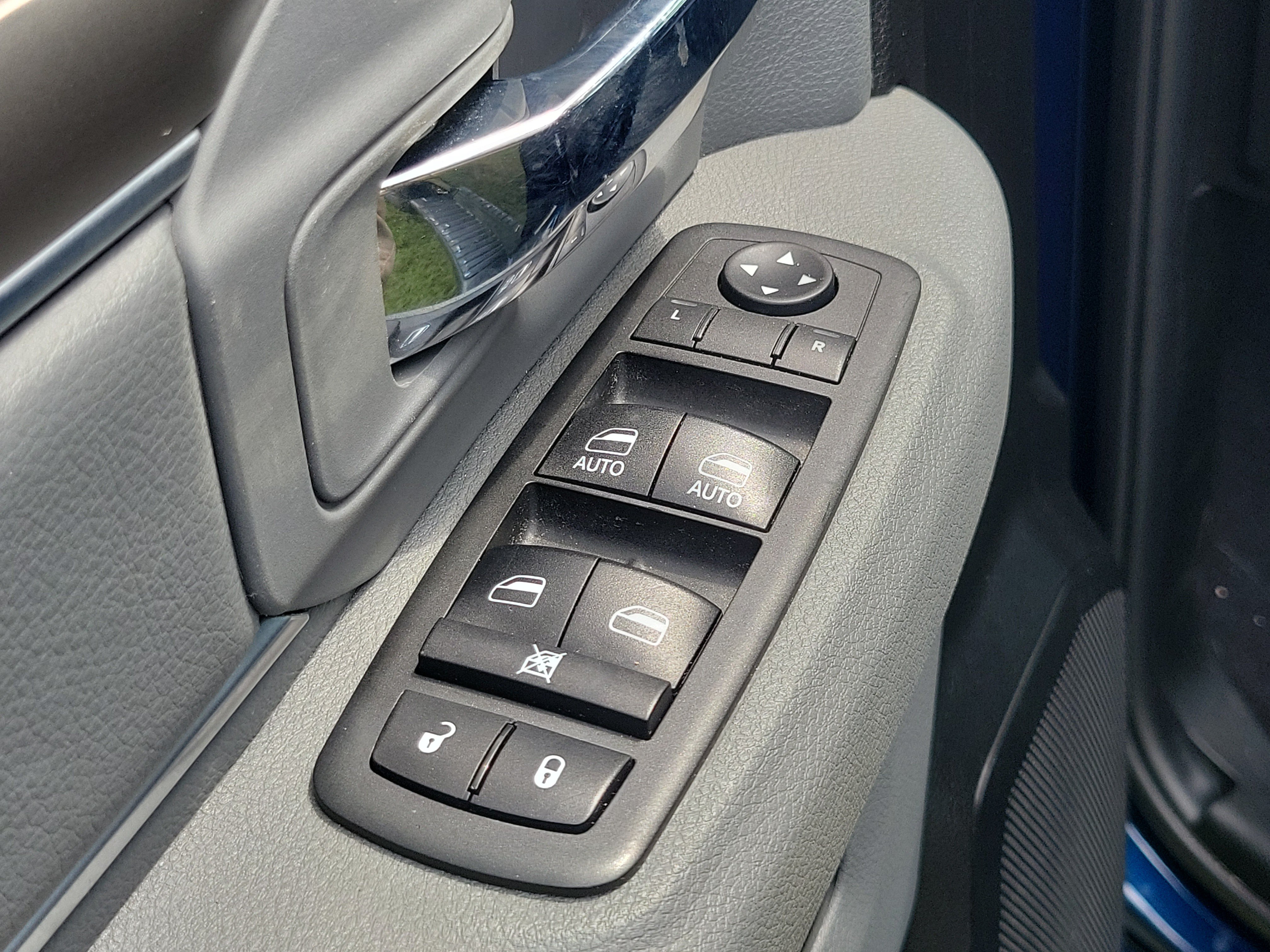 Used 2019 RAM 1500 Warlock w/ Electronics Group RWD image 14