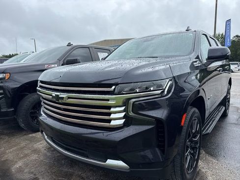 Used 2023 Chevrolet Tahoe High Country w/ Advanced Technology Package RWD image 3