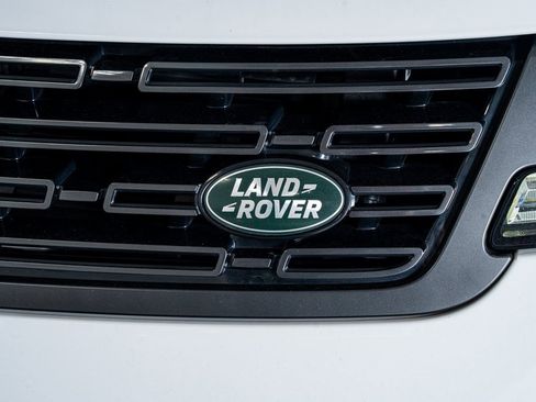 Used 2024 Land Rover Range Rover Sport Dynamic SE image 17