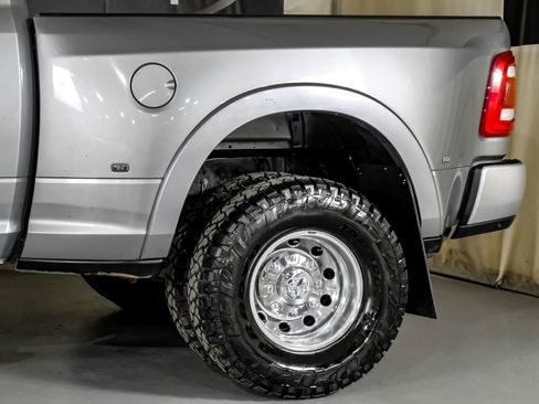 Used 2022 RAM 3500 Laramie image 13