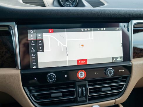 New 2026 Porsche Macan S image 19