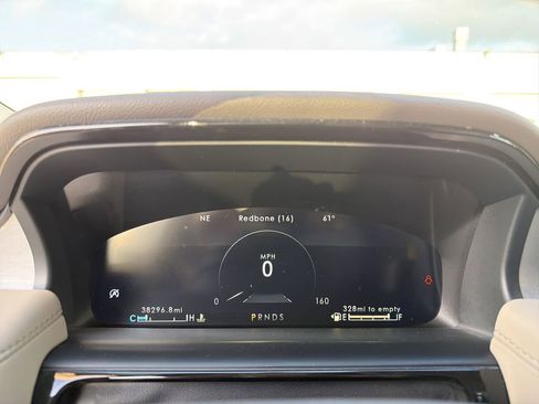 Certified 2023 Lincoln Nautilus AWD w/ Premium Package image 22