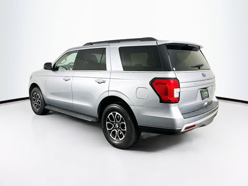 Used 2024 Ford Expedition XLT image 5