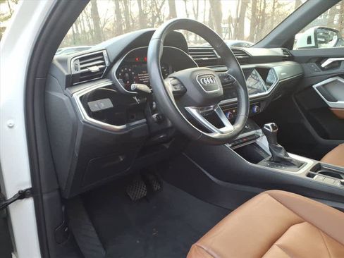 Used 2023 Audi Q3 2.0T Premium w/ Convenience Package image 17