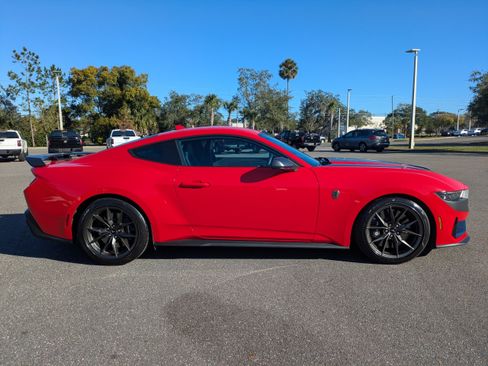 Used 2025 Ford Mustang Dark Horse image 3