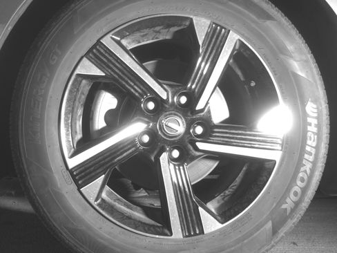 Used 2025 Nissan Sentra SV FWD image 12