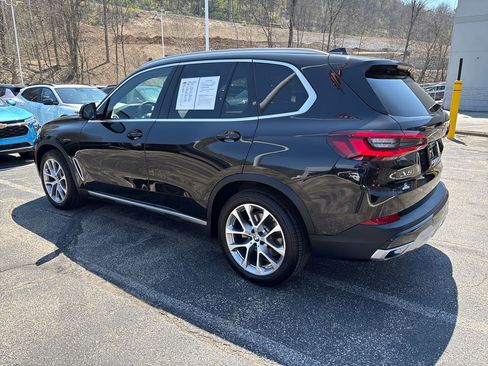 Used 2022 BMW X5 xDrive40i w/ Premium Package AWD/4WD image 5