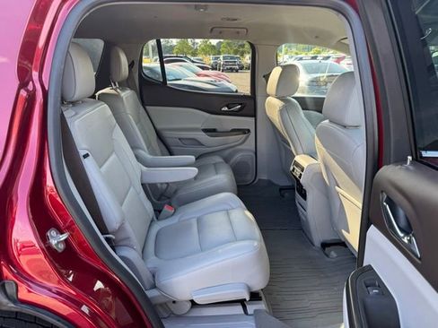Used 2019 GMC Acadia SLT w/ LPO, Floor Liner Package FWD image 11