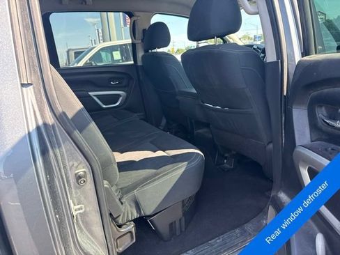 Used 2019 Nissan Titan SV AWD/4WD image 7