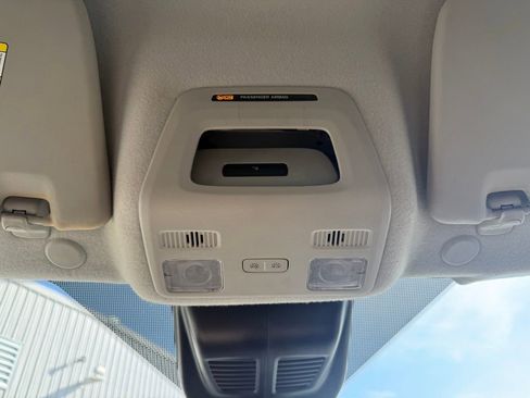 Used 2023 Ford Transit 250 Medium Roof AWD image 12