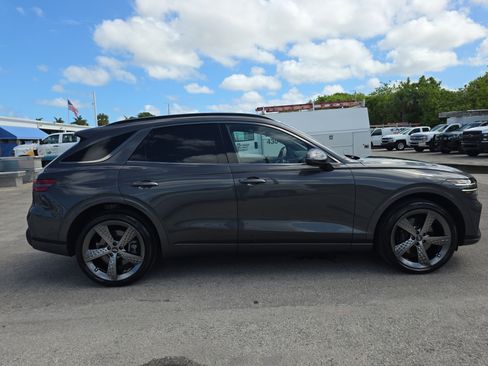 Used 2022 Genesis GV70 3.5T Sport w/ Sport Prestige Package AWD/4WD image 8