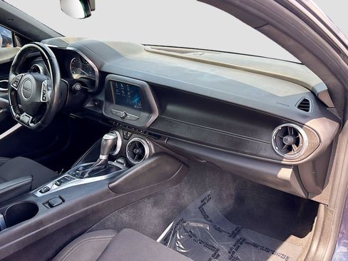 Used 2016 Chevrolet Camaro LT RWD image 26
