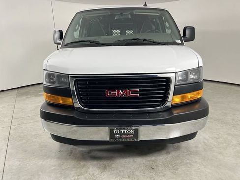 Used 2025 GMC Savana 2500 w/ Driver Convenience Package RWD image 3