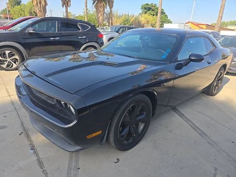 Used 2014 Dodge Challenger SXT Plus RWD image 1