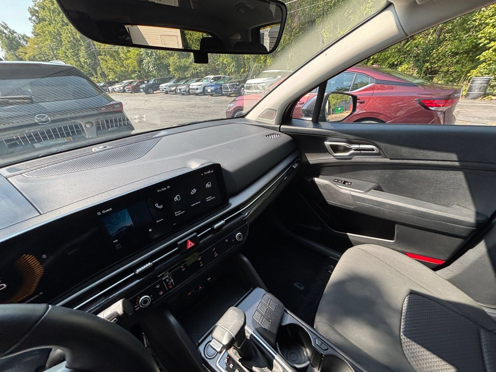 Used 2026 Kia Sportage LX FWD image 29