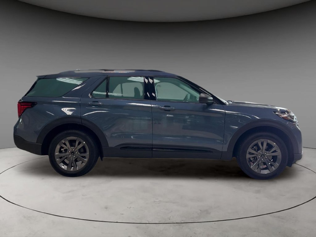 New 2026 Ford Explorer Active w/ Active Comfort Package AWD/4WD image 4