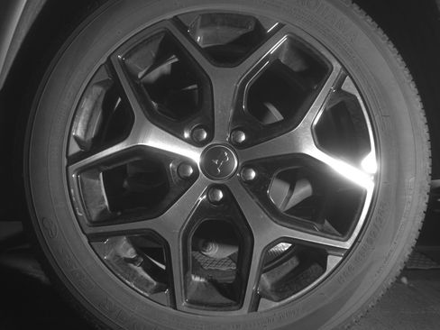 Used 2025 Jeep Compass Limited image 14