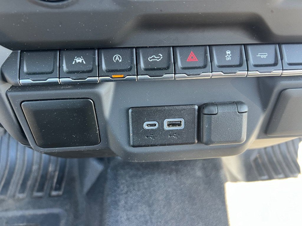 Used 2025 Chevrolet Silverado 1500 W/T RWD image 23
