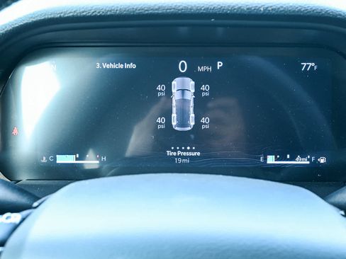 New 2025 Jeep Grand Cherokee Altitude image 33