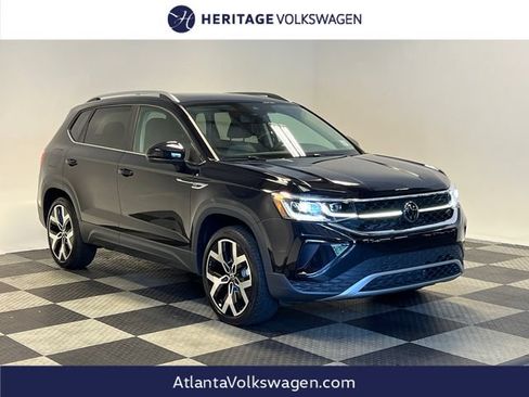Certified 2023 Volkswagen Taos SEL AWD/4WD image 1
