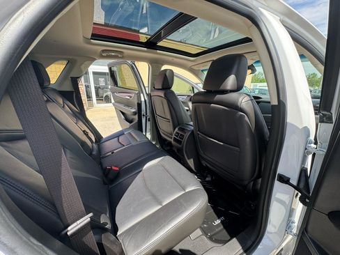 Used 2017 Cadillac XT5 Luxury w/ Driver Awareness Package AWD/4WD image 22