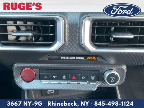 Used 2025 Ford Mustang Premium RWD image 27