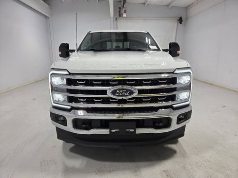 Used 2024 Ford F250 Lariat w/ FX4 Off-Road Package AWD/4WD image 4