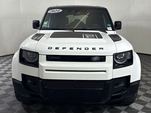 Certified 2024 Land Rover Defender 110 X-Dynamic SE image 11