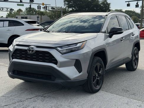 Used 2023 Toyota RAV4 XLE w/ Convenience Package FWD image 9