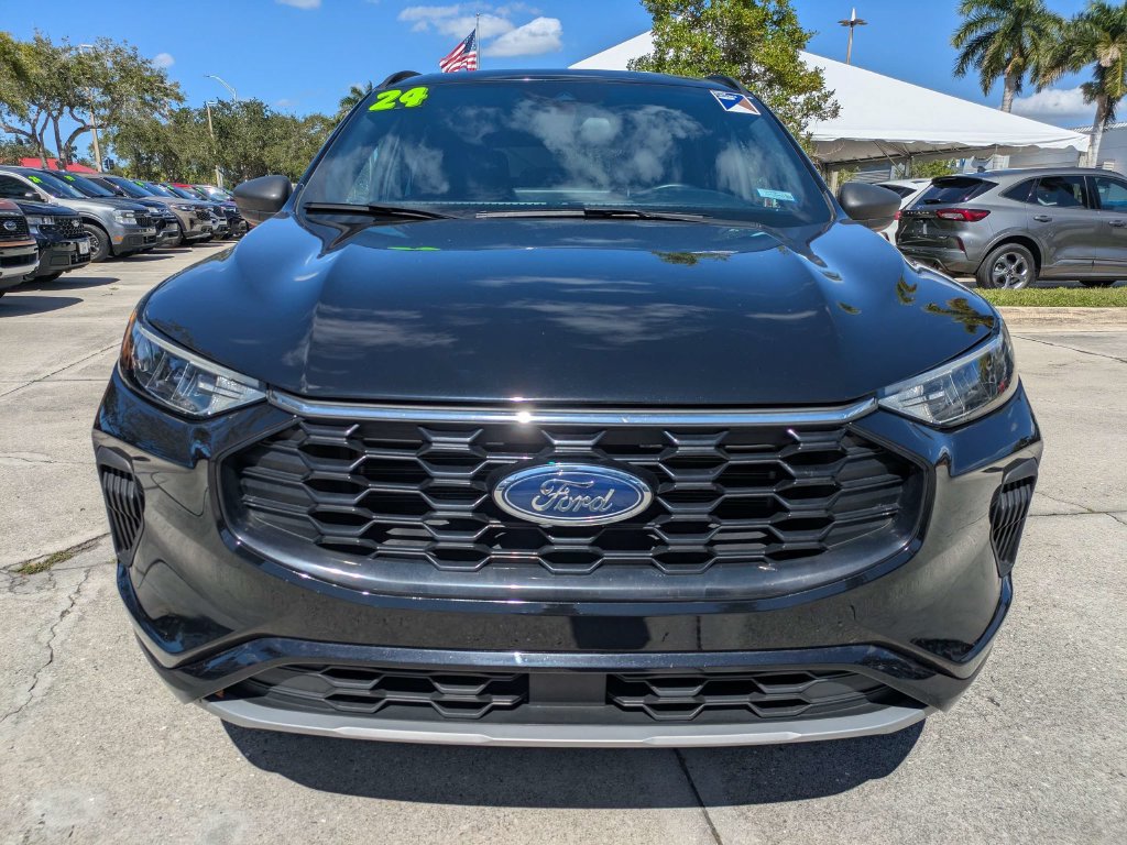 Certified 2024 Ford Escape ST-Line w/ Tech Pack #1 AWD/4WD image 8