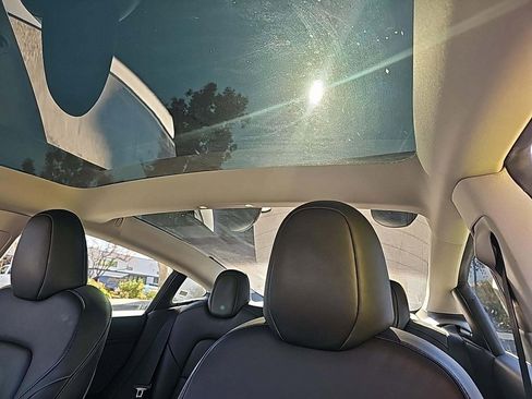 Used 2023 Tesla Model 3 Standard Range image 8