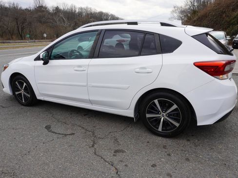 Used 2022 Subaru Impreza 2.0i Premium image 10