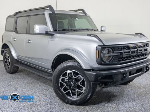 Used 2024 Ford Bronco Outer Banks AWD/4WD image 1