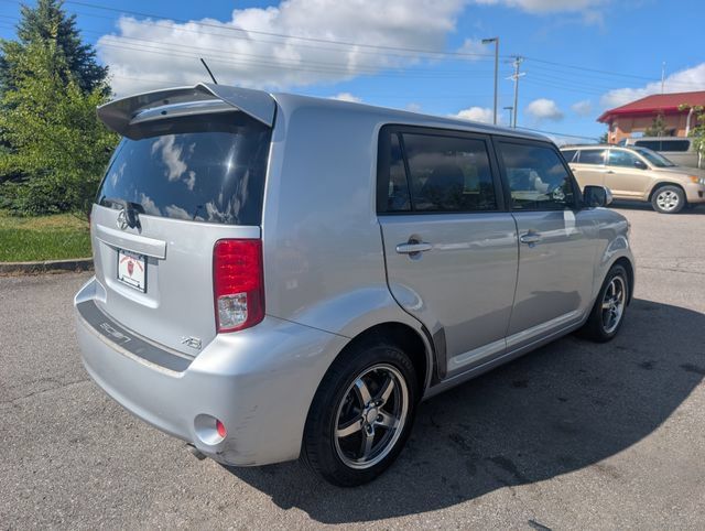 Used 2012 Scion xB FWD image 6