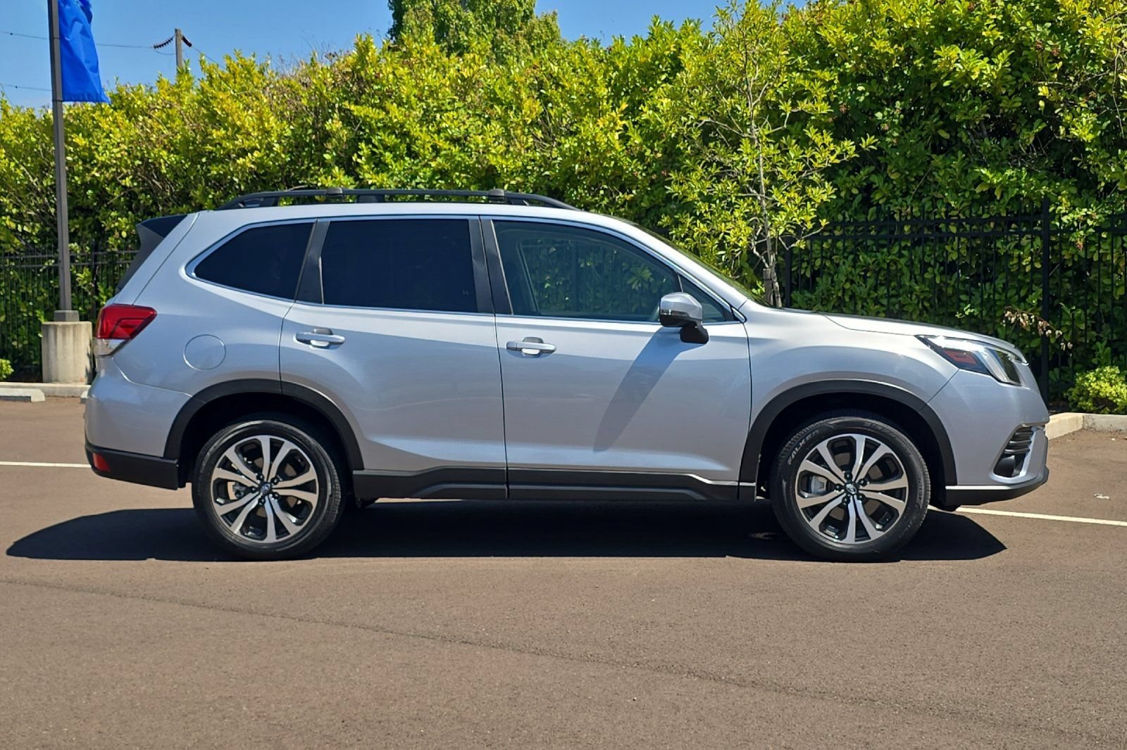 Used 2024 Subaru Forester Limited AWD/4WD image 3