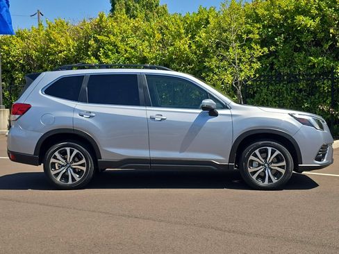 Used 2024 Subaru Forester Limited AWD/4WD image 3