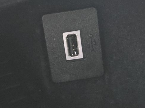 Used 2019 Lincoln Nautilus Select image 21