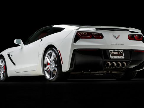 Used 2018 Chevrolet Corvette Stingray Coupe w/ 2LT Preferred Equipment Group image 9